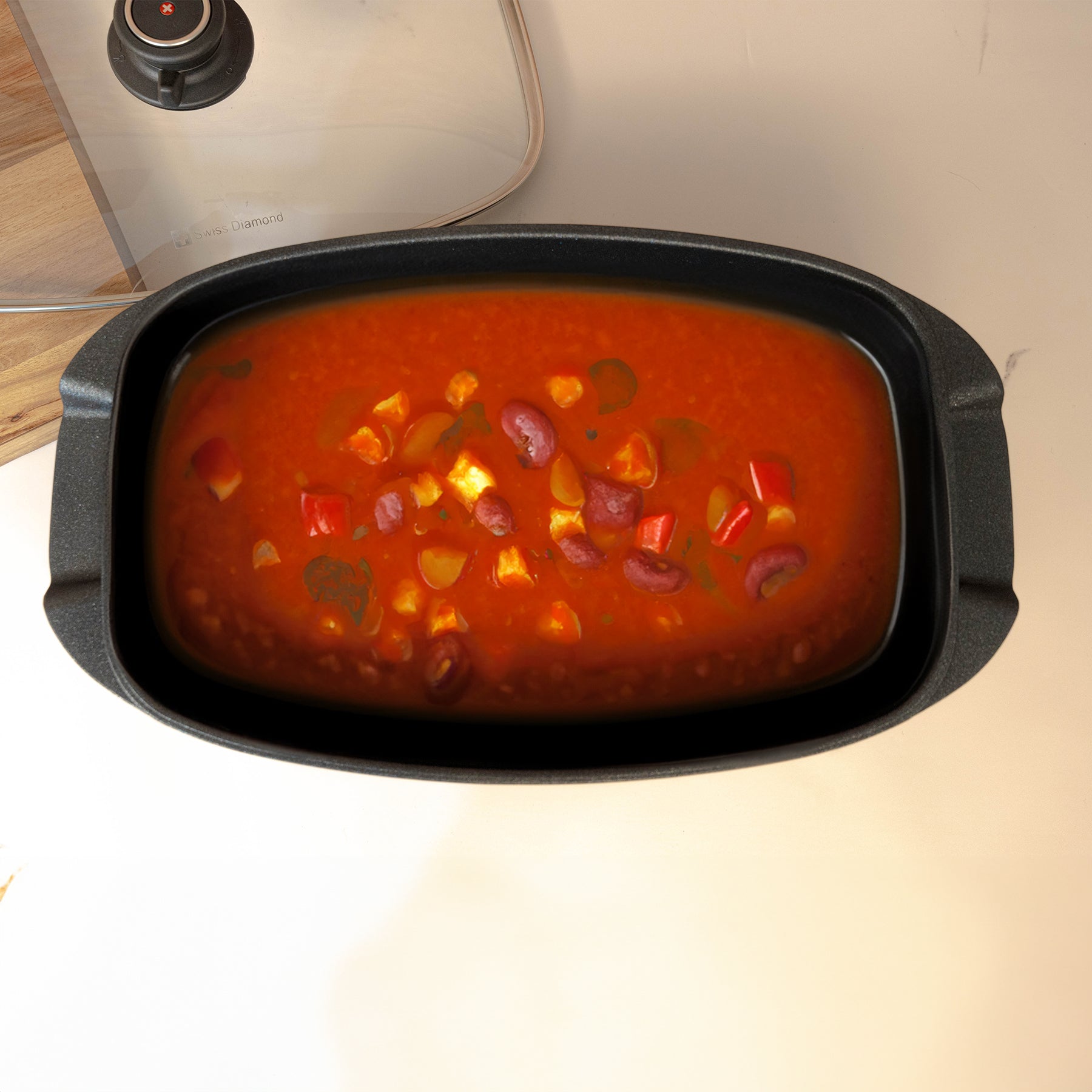 XD Nonstick 5 L Roaster with Glass Lid with food inside
